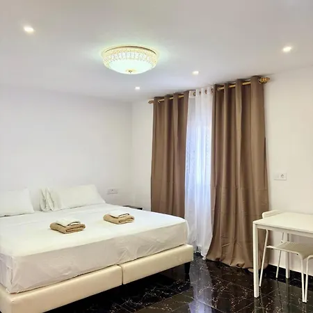 בית הארחה Sl מארבלה